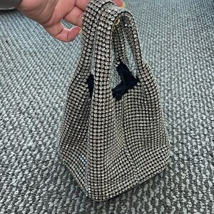 GIARITE CRYSTAL BUCKET BAG